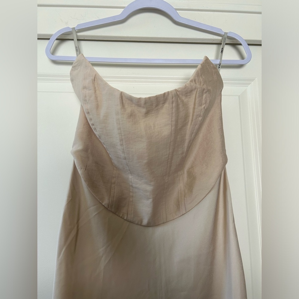 ASOS DESIGN bandeau contrast fabric slip maxi dress with corset detail on gold - Picture 4 of 6